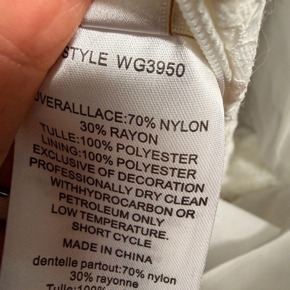 Galina V-Neck Lace Mermaid Wedding Dress Size 6 NWT Soft White - Picture 7 of 7